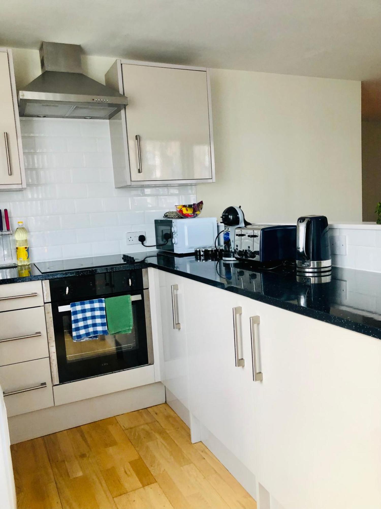 Modern 2 Bedroom 1 Min From Metro